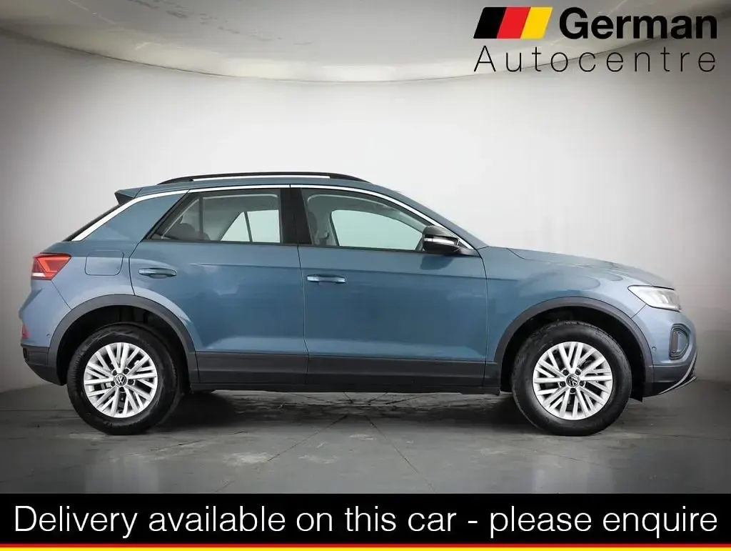 Usado VW T-Roc Life 150 HP (110 kW) 2022 Azul SUV