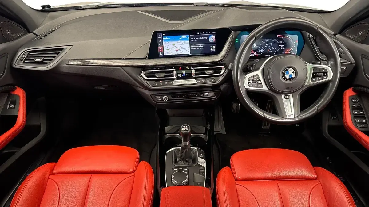 Used BMW 118 M Sport 138 HP (101 kW) 2019 Black Hatchback