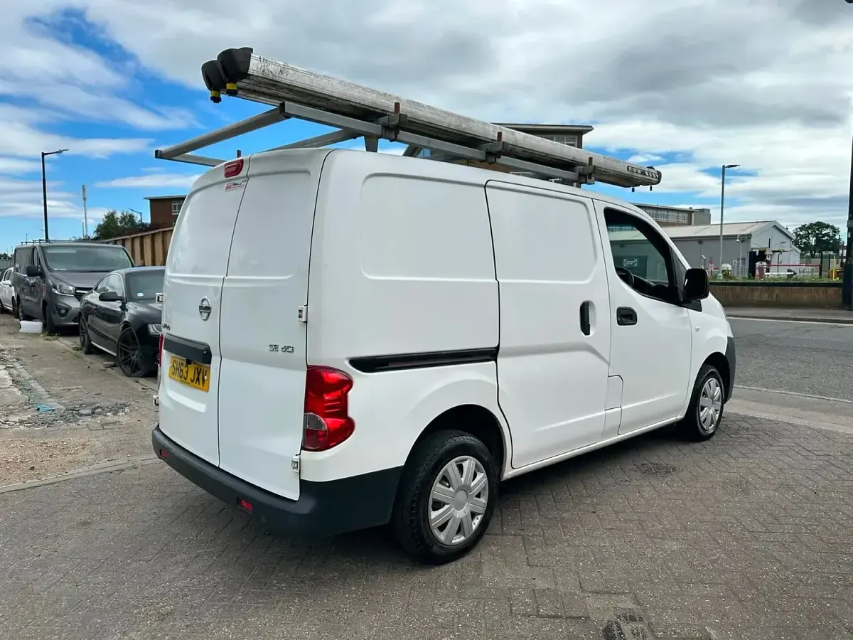 Used Nissan NV200 SE 2013 White MPV