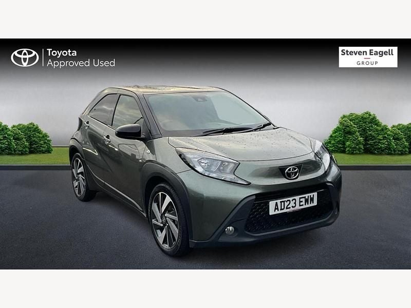 Used Toyota Aygo X 72 HP (52 kW) 2023 Green SUV