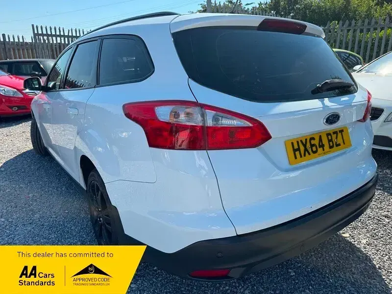 Used Ford Focus 115 HP (84 kW) 2014 White Estate