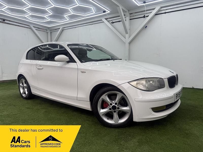 Used BMW 116 Sport Line 2009 White Hatchback
