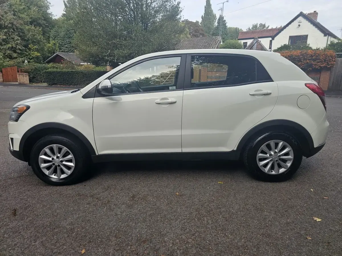 Used SsangYong Korando 149 HP (109 kW) 2014 White SUV