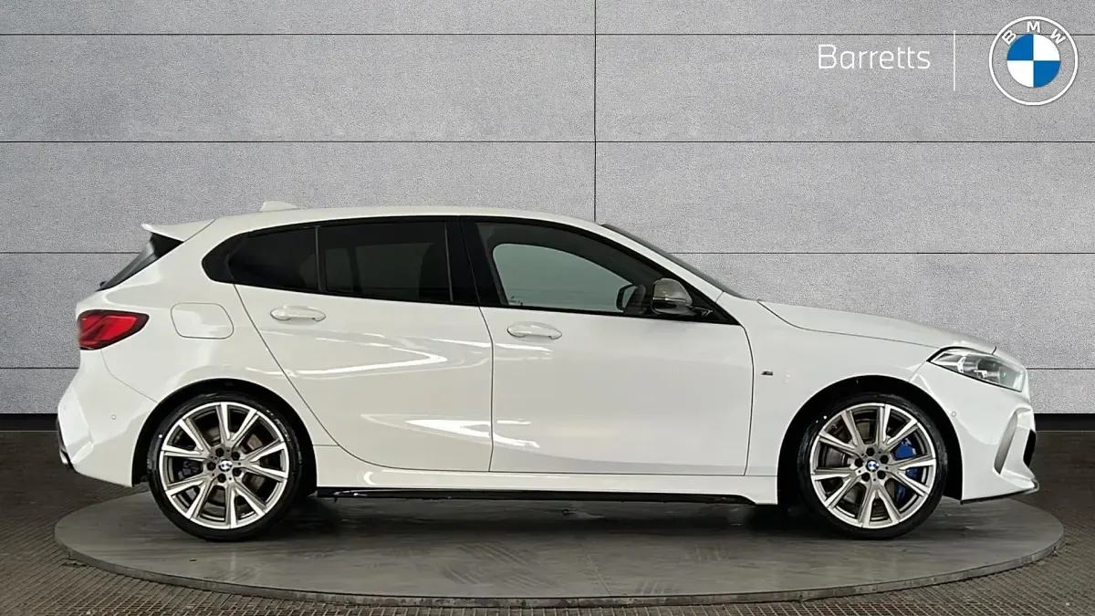 Usado BMW M135 Shadowline 302 CV (222 kW) 2024 Blanco Utilitario