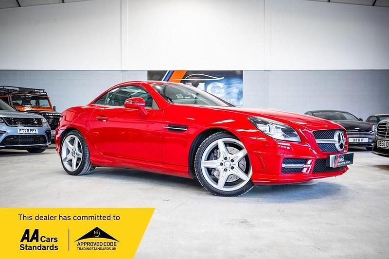 Used Mercedes SLK250 AMG 2014 Red Cabriolet