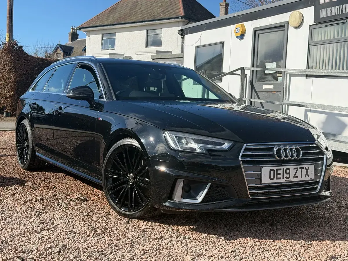 Used Audi A4 S-Line 190 HP (139 kW) 2019 Black Estate