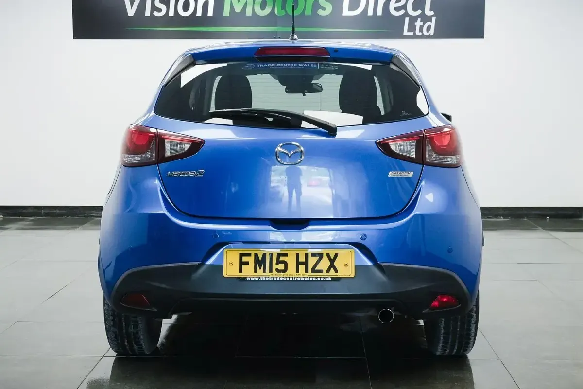 Used Mazda 2 Inclusive 105 HP (77 kW) 2015 Blue Hatchback