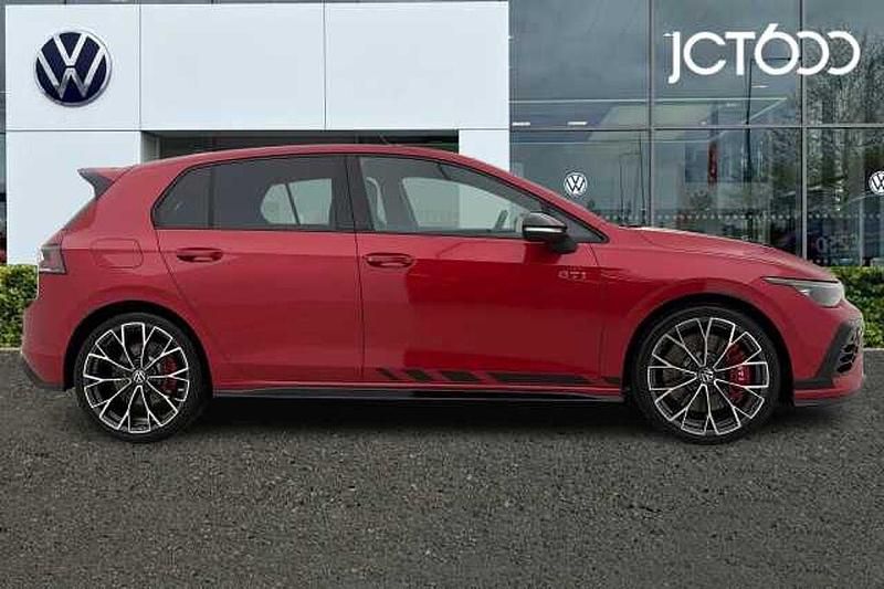 Used VW Golf VIII GTI Clubsport 300 HP (220 kW) 2025 Red Hatchback