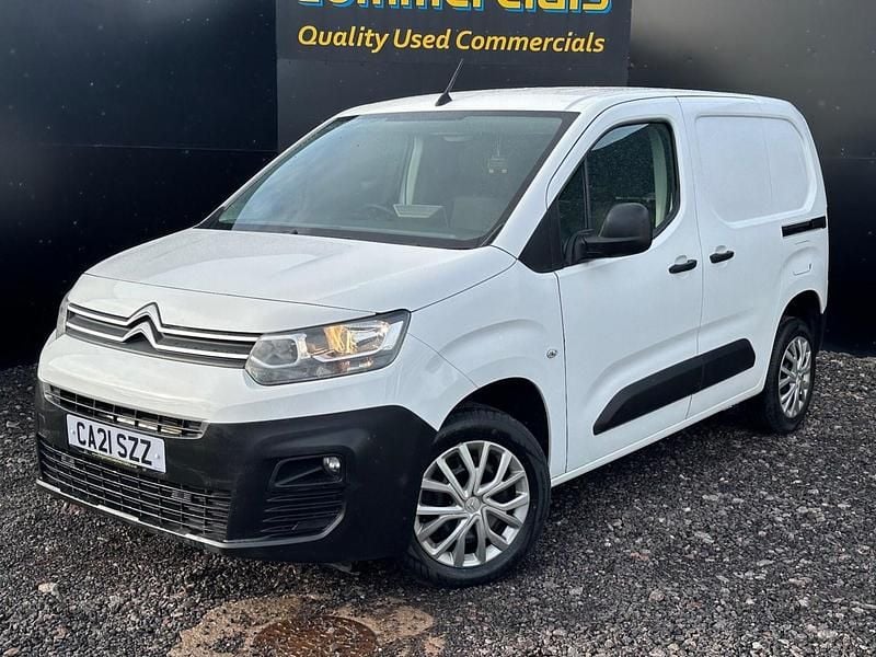 Used Citroën Berlingo 100 HP (73 kW) 2021 White MPV