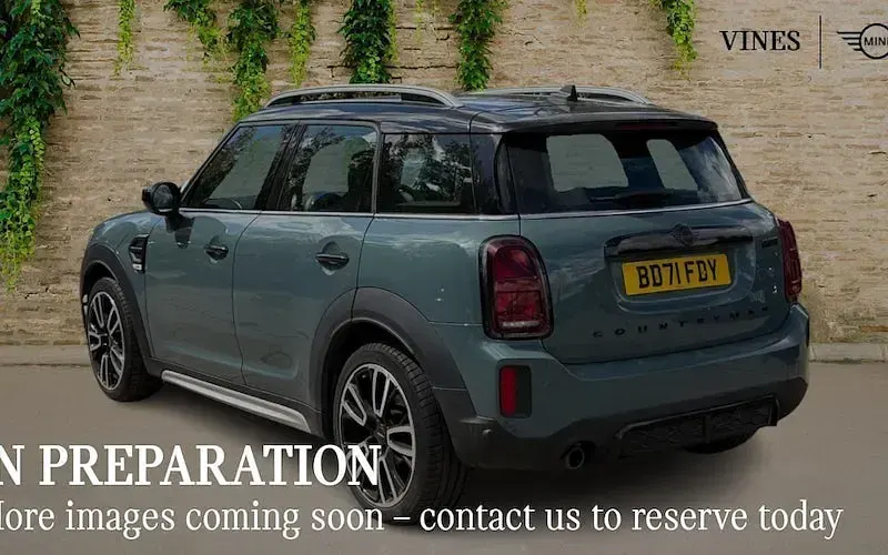 Used Mini Cooper Countryman Sport 136 HP (100 kW) 2021 Green SUV