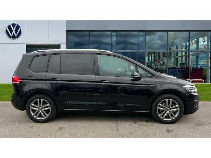 Used VW Touran Match 150 HP (110 kW) 2025 Grenadilla black metallic MPV