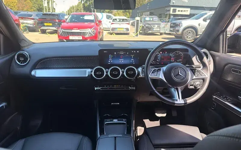 Used Mercedes GLB200 Executive 163 HP (119 kW) 2025 SUV