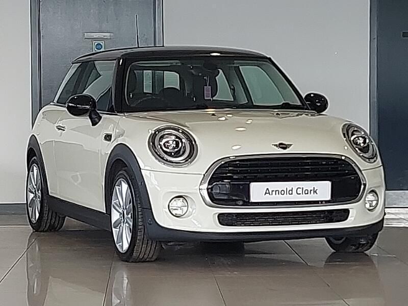 White Used 2019 Mini Cooper Classic Hatchback | £13,498 (Good price) - Image 1/4