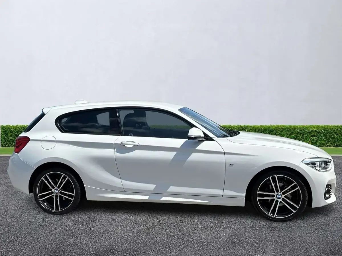 Used BMW 118 M Sport 136 HP (100 kW) 2019 White Hatchback
