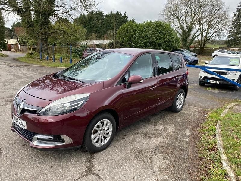 Used Renault Grand Scénic III Dynamique 110 HP (80 kW) 2014 Red MPV