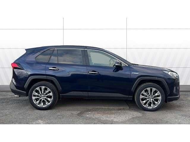Gebraucht Toyota RAV4 Hybrid 218 PS (160 kW) 2021 Blau SUV