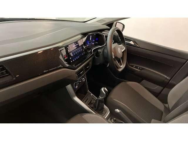 Image 2/4