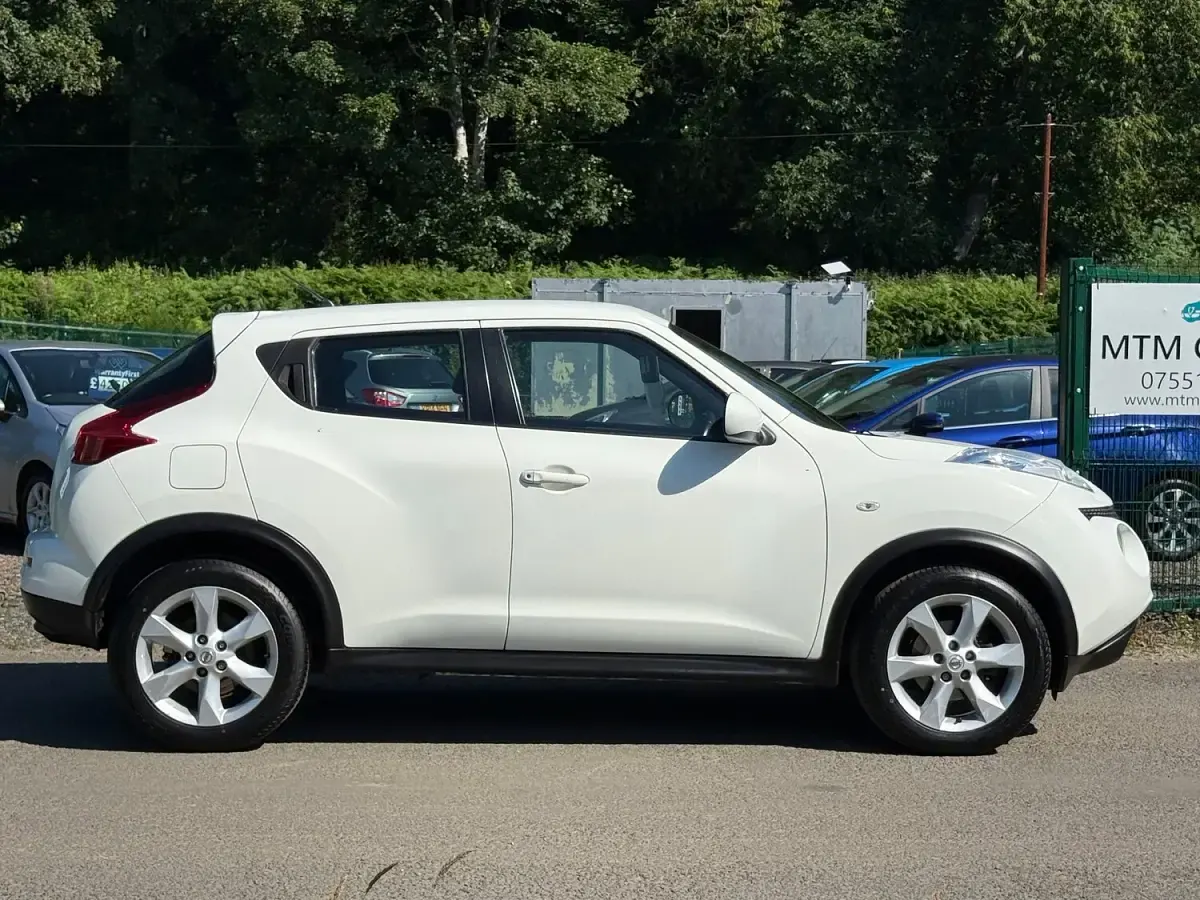 Used Nissan Juke Acenta 117 HP (86 kW) 2012 White SUV