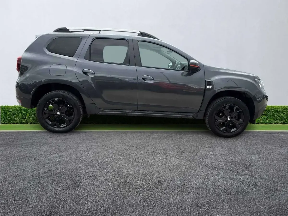 Used Dacia Duster Extreme 100 HP (73 kW) 2022 Grey SUV
