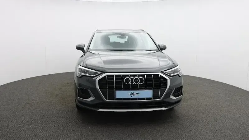 Używany Audi Q3 Sport 150 KM (110 kW) 2021 Szary SUV