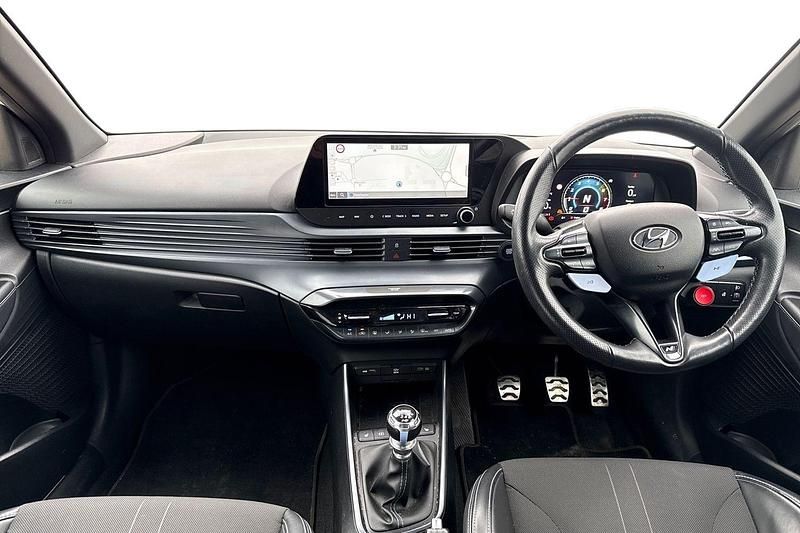 Used Hyundai i20 204 HP (150 kW) 2022 White Hatchback