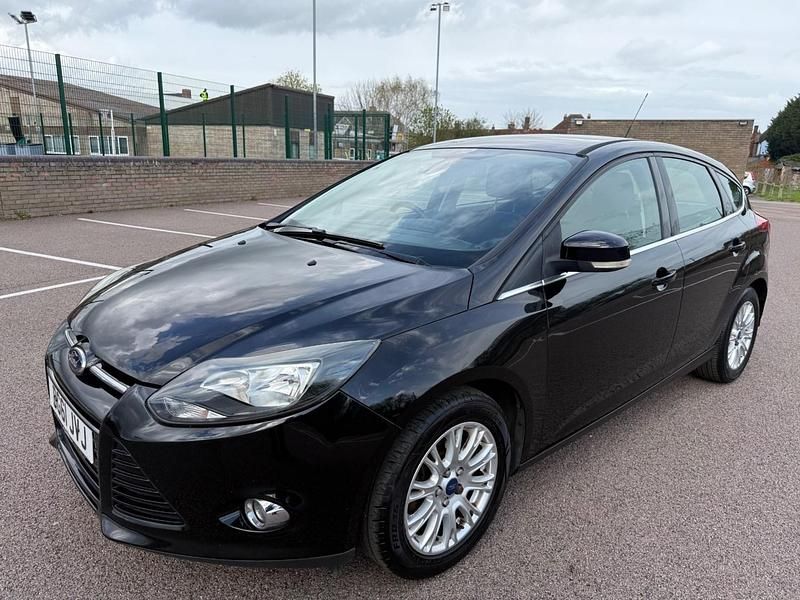 Używany Ford Focus Titanium 125 KM (91 kW) 2011 Czarny Hatchback