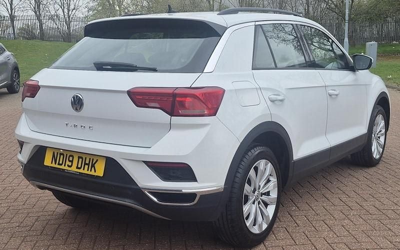 Used VW T-Roc SE 150 HP (110 kW) 2021 SUV