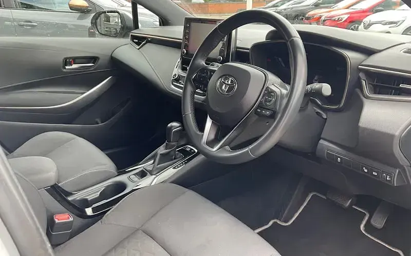 Second-hand Toyota Corolla 122 CP (89 kW) 2022 Break