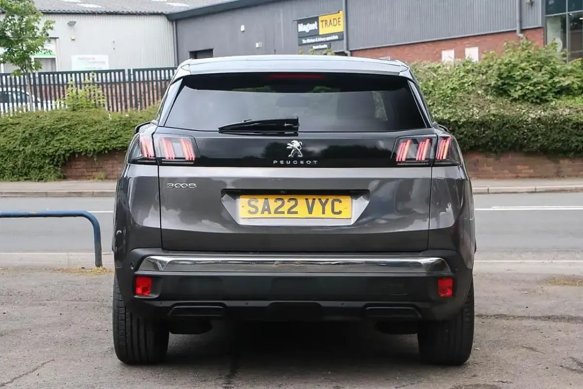 Second-hand Peugeot 3008 Allure 131 CP (96 kW) 2022 Gri SUV