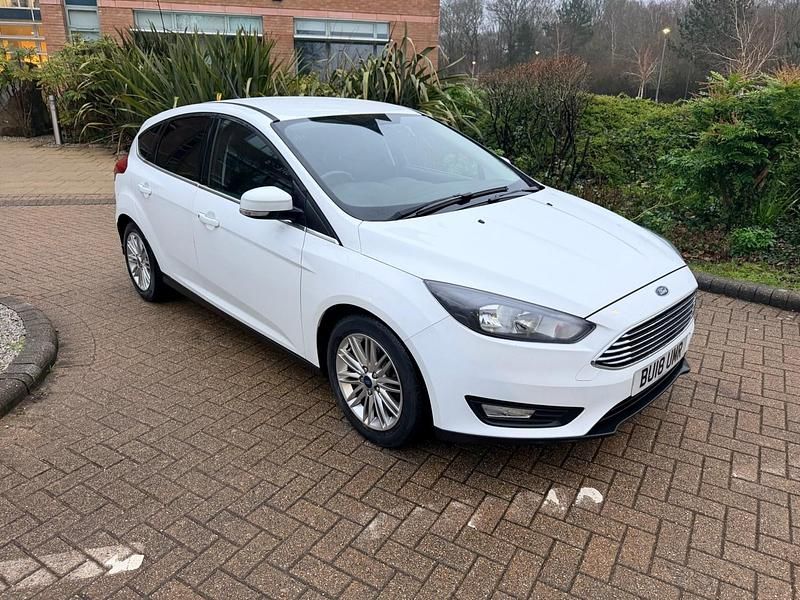Used Ford Focus Zetec 2018 White Hatchback