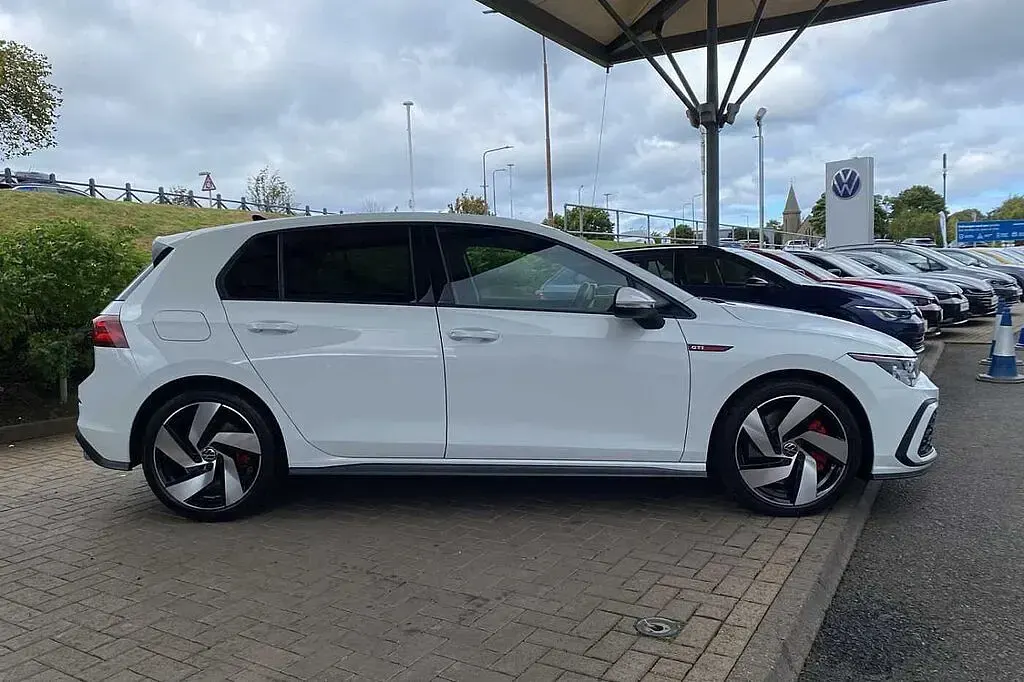 Used VW Golf VIII 245 HP (180 kW) 2024
