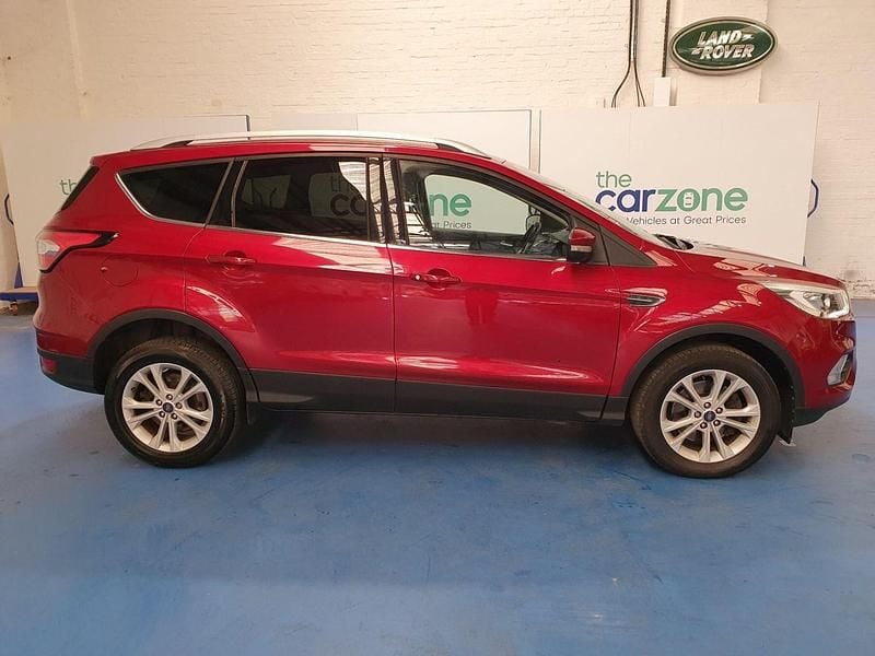Used Ford Kuga Titanium 120 HP (88 kW) 2018 Red SUV