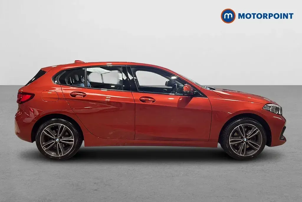 Used BMW 118 Sport Line 136 HP (100 kW) 2023 Orange Hatchback