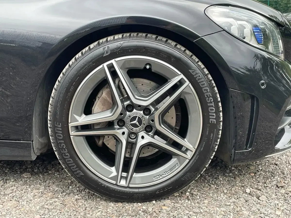 Used Mercedes C220 AMG Line Premium 194 HP (142 kW) 2020 Black Sedan
