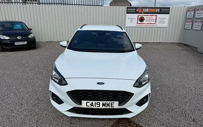 Usado Ford Focus ST-Line X 182 HP (133 kW) 2019 Branco Carrinha