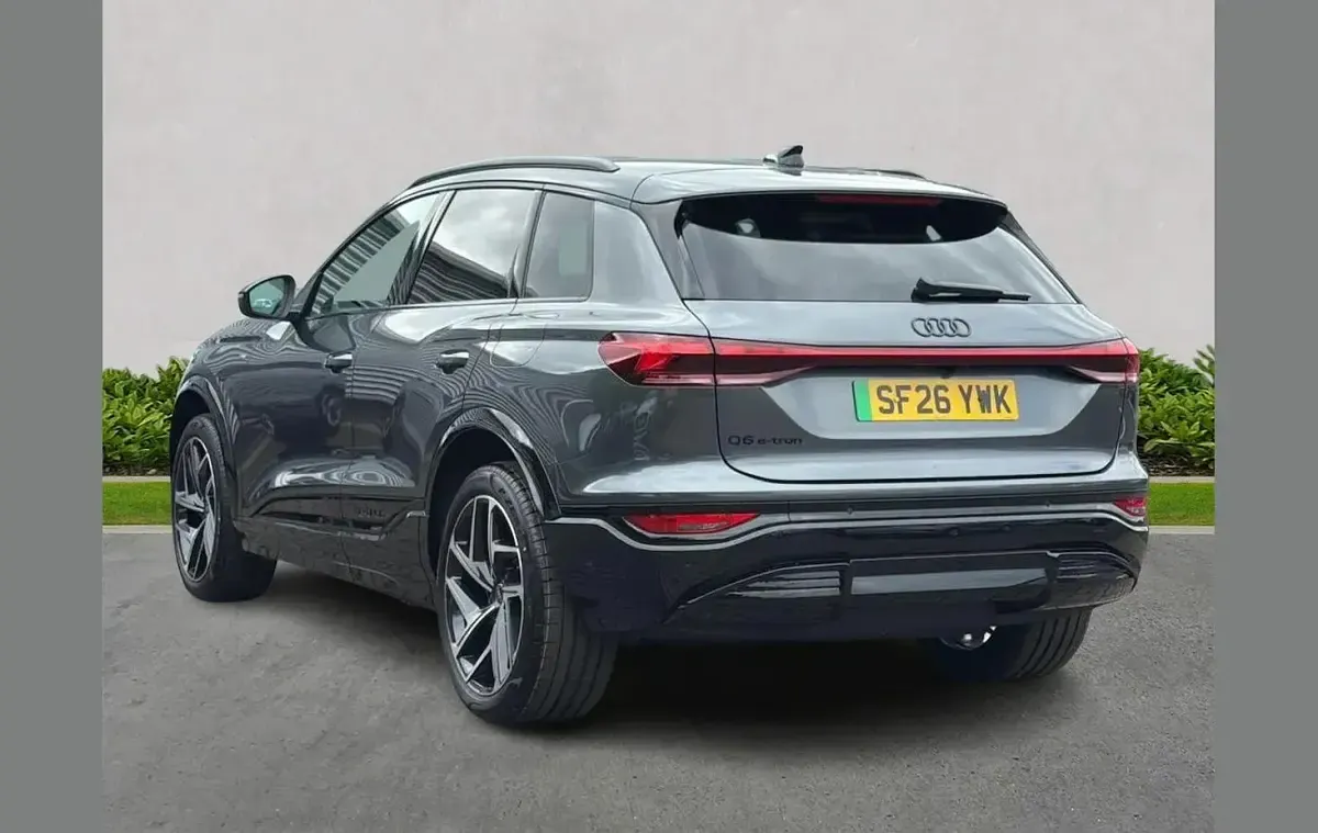 Used Audi Q6 e-tron Black Edition 225 kW (306 HP) 2026 Grey SUV