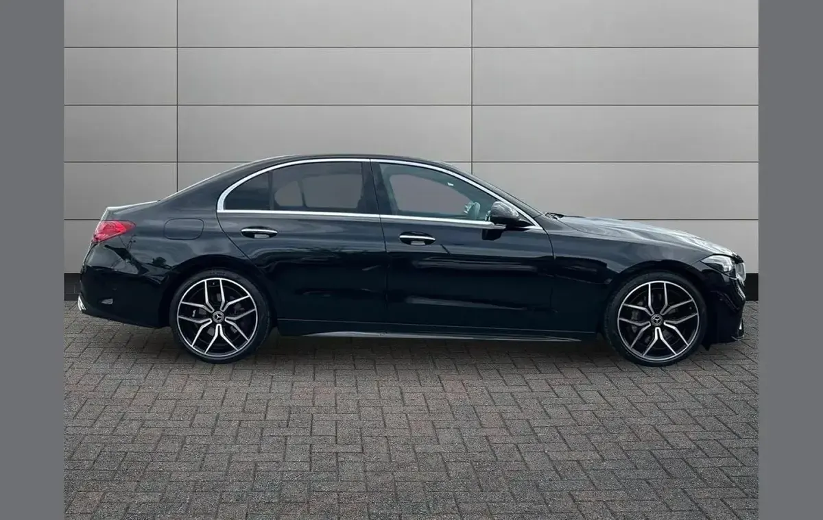 Used Mercedes C200 AMG Line Premium Plus 221 HP (162 kW) 2023 Black Sedan