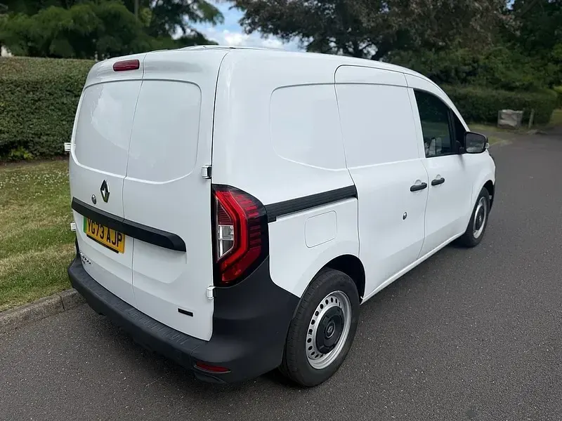 Used Renault Kangoo 89 kW (122 HP) 2024 White MPV