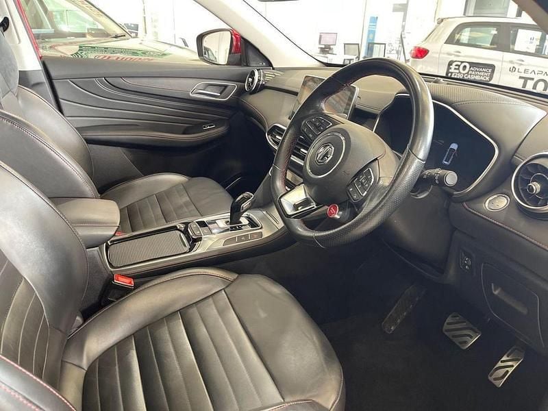 Used MG HS Exclusive 162 HP (119 kW) 2023 Red SUV