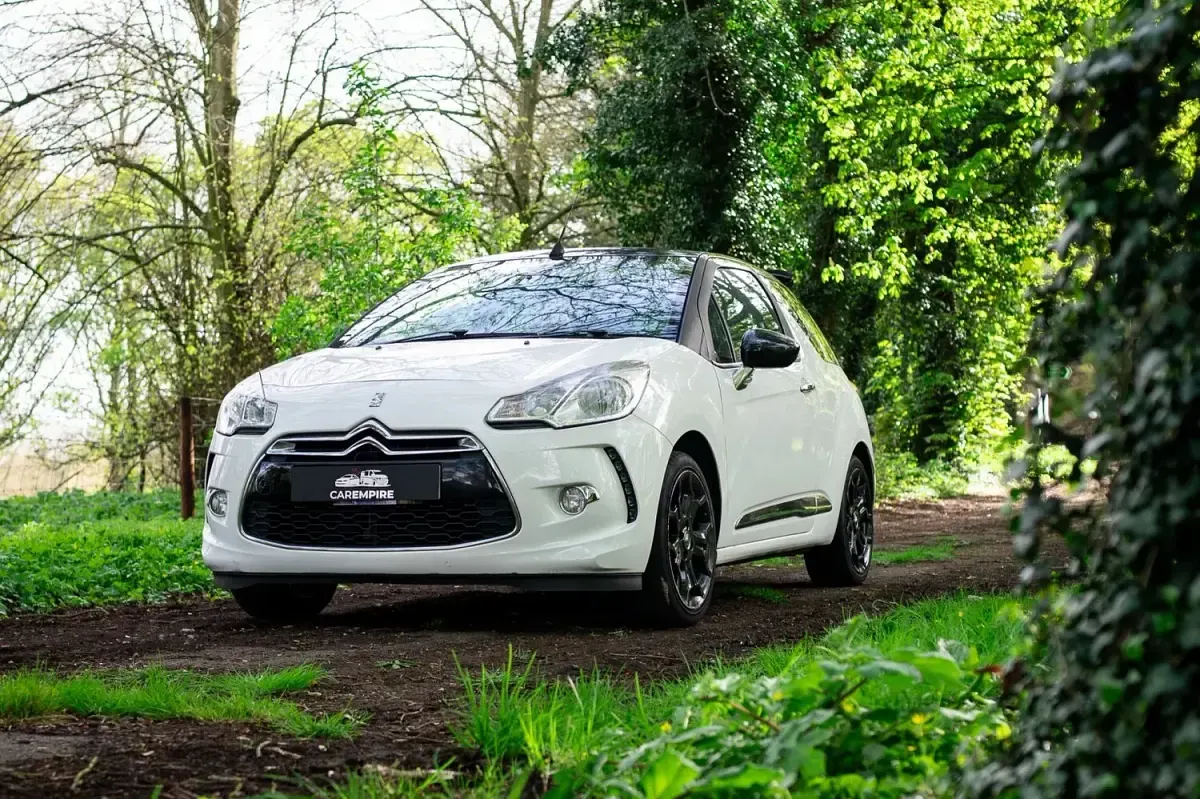 Used Citroën DS3 Cabriolet 2013 White Cabriolet