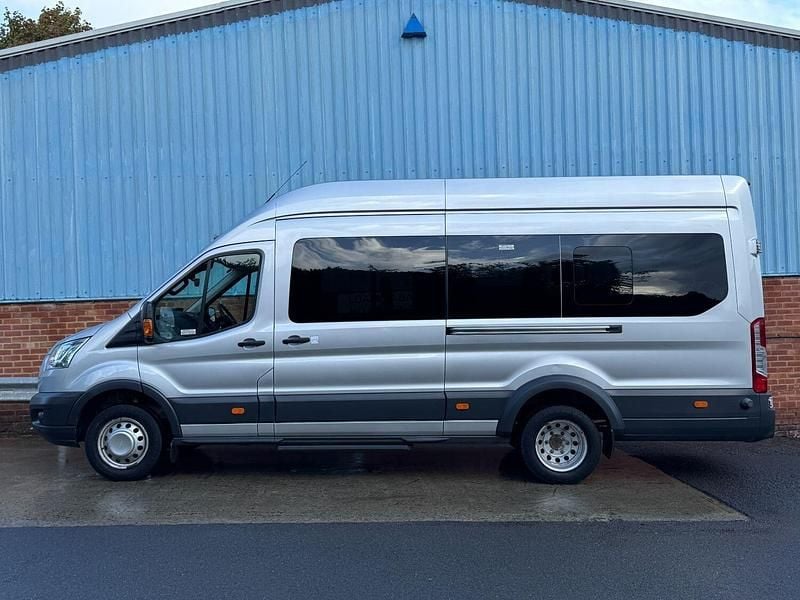 Begagnad Ford Transit Trend 125 HK (91 kW) 2018 Silver Minibuss