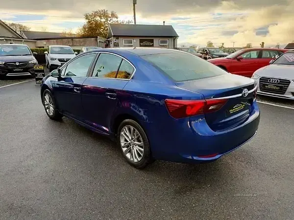 Used Toyota Avensis Business Edition 147 HP (108 kW) 2016 Blue Sedan