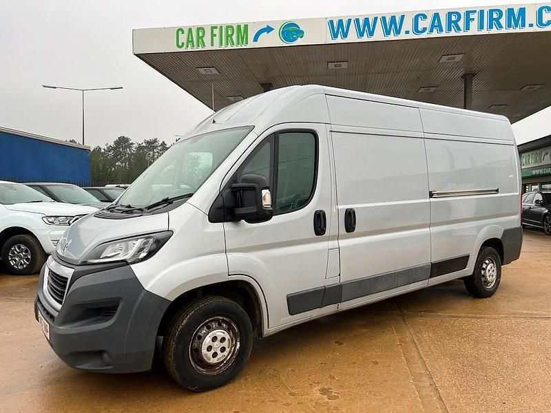 Used Peugeot Boxer 130 HP (95 kW) 2017 Silver Van