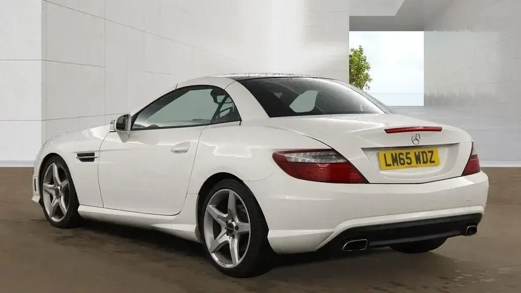 Used Mercedes SLK250 AMG 2015 White Cabriolet