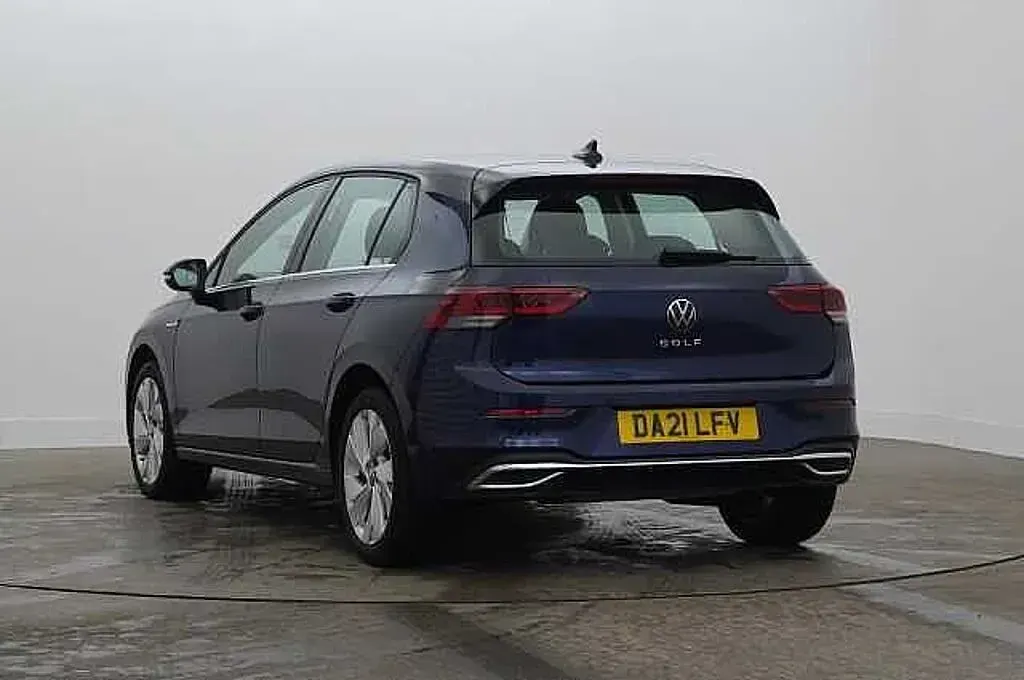 Used VW Golf VIII 130 HP (95 kW) 2021