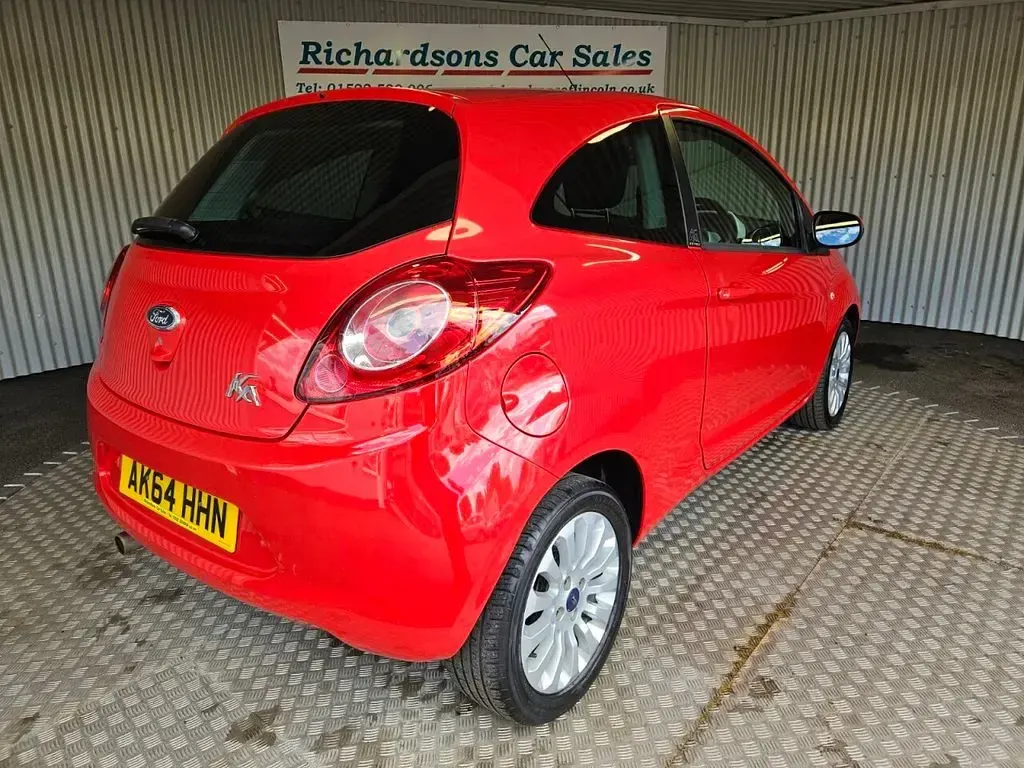 Used Ford Ka Zetec 69 HP (50 kW) 2014 Red Hatchback