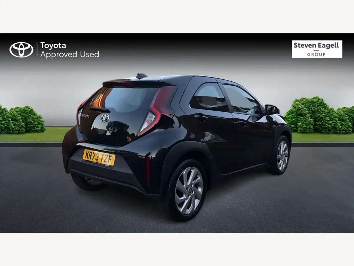 Usado Toyota Aygo X PURE 72 HP (52 kW) 2023 Preto SUV