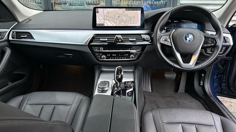 Used BMW 530e Sport Line 288 HP (211 kW) 2022 Blue Estate