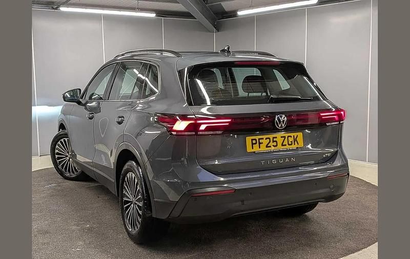 Used VW Tiguan Life 128 HP (94 kW) 2025 Grey SUV