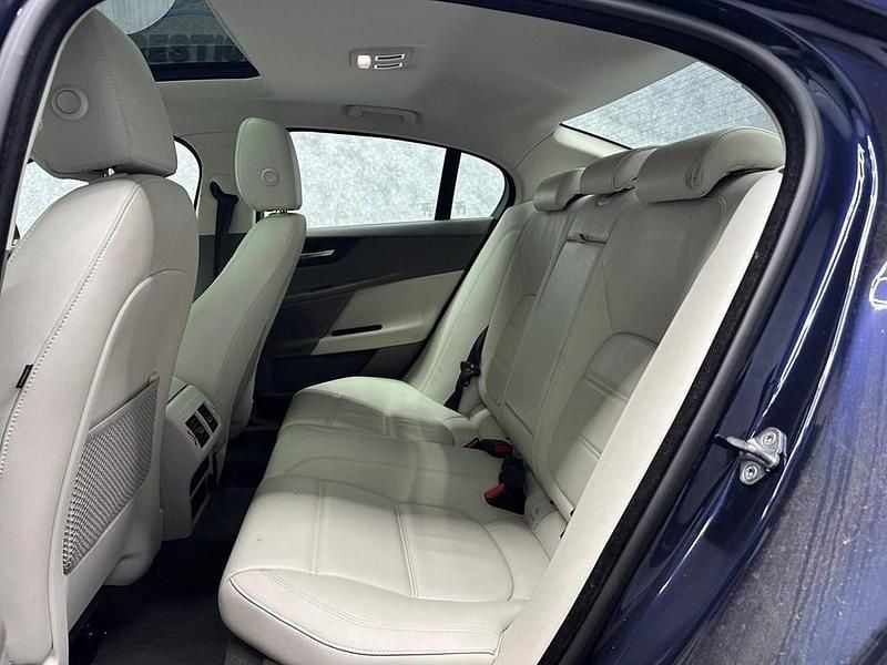 Used Jaguar XE Prestige 2016 Blue Sedan